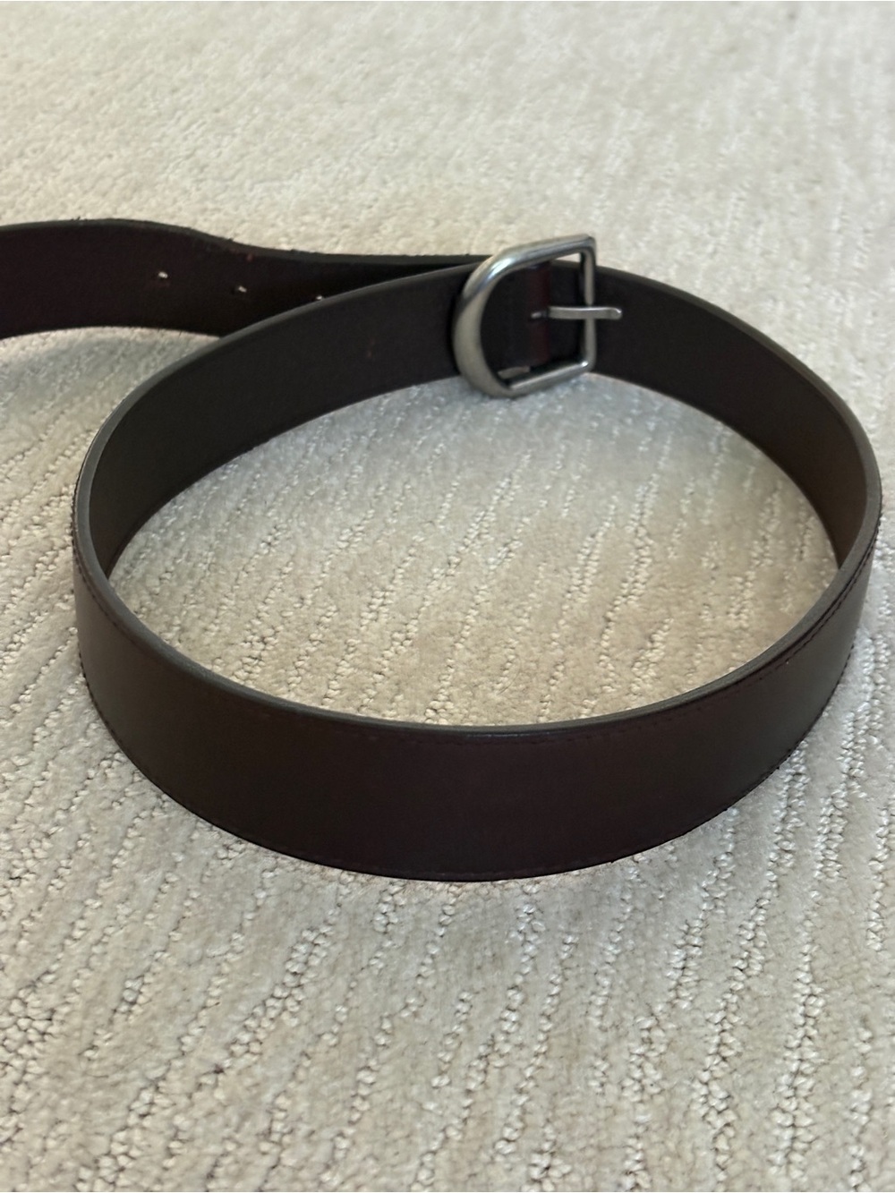 G.H. Bass & Co. Genuine Brown Leather Belt Size Small Solid Brass Buckle